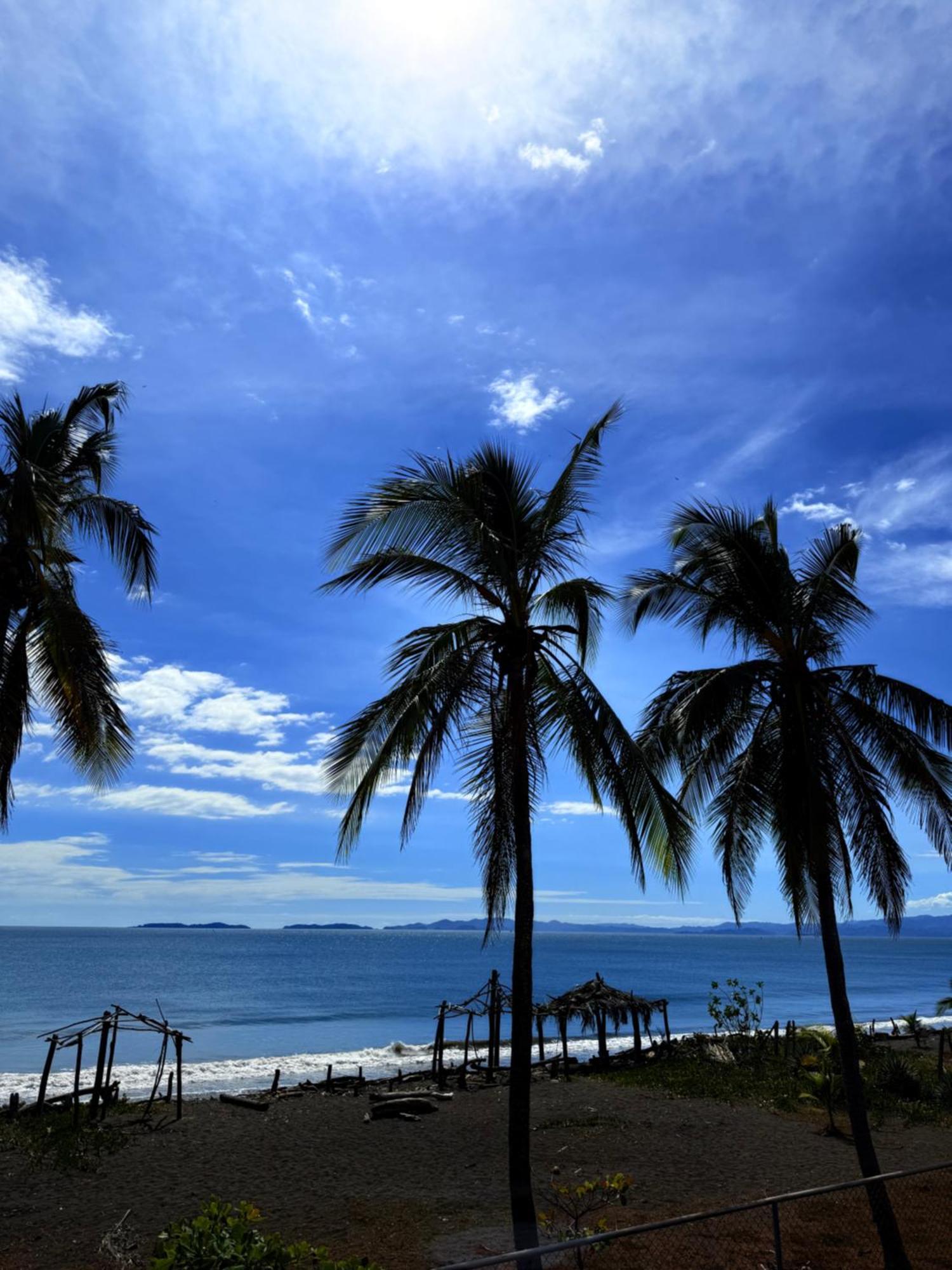 Hotel La Roca del Mar Puntarenas Esterno foto